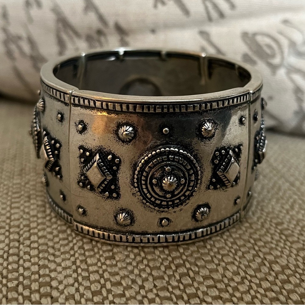 Chico’s wide bangle with decoration